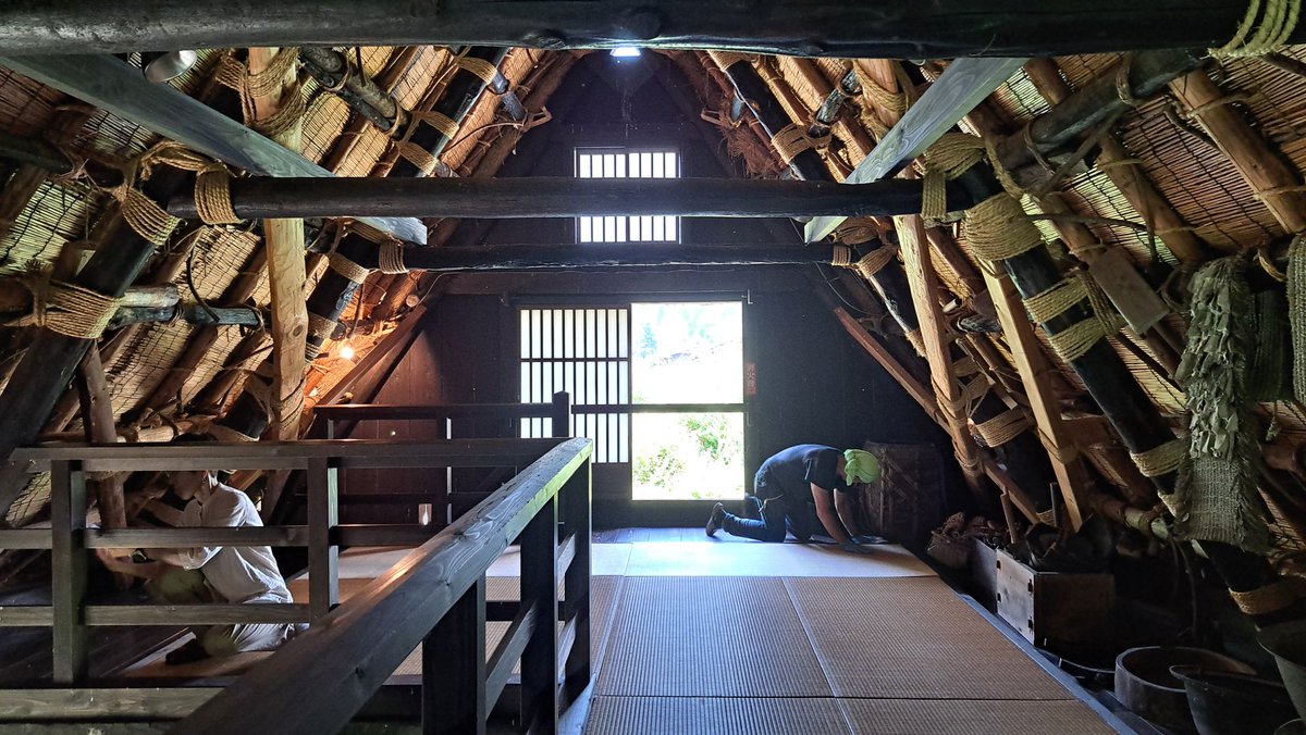 JNT1968's tweet photo. 【白川郷合掌文化館（旧松井家）／岐阜県白川村】
7/13交流清掃活動～ボランティア募集！～
​
白川郷合掌文化館の夏季開館前の清掃ボランティアを募集しています！

#白川村 荻町にお住まいの会員の皆さんと合掌造り民家、建物周辺の清掃等を行います。
​
👇詳細・申込み
https://t.co/BwMcv8btoR https://t.co/t8487SDFf0