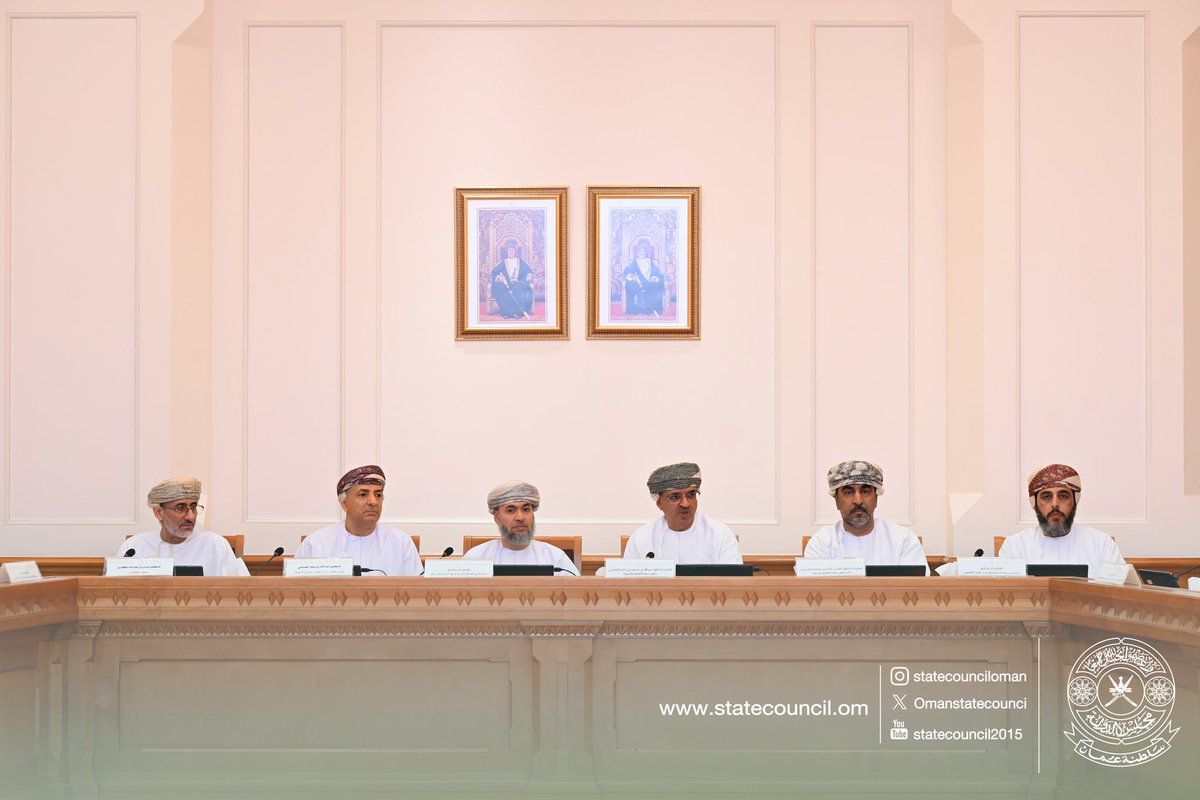 OmanStateCounci's tweet photo. ✶ في إطار تعزيز كفاءة مؤسسات التعليم العالي غير الحكومي، والارتقاء بمنظومة الحوكمة والرقابة بما يدعم جودة المخرجات التعليمية..
▪️استضافت اللجنة الفرعية المُشكّلة لمناقشة دراسة "كفاءة إدارة مؤسسات التعليم العالي غير الحكومي: الرقابة الحكومية والحوكمة الذاتية" عددًا من ممثلي الكلية الحديثة للتجارة والعلوم وكلية الشرق الأوسط، وذلك لمناقشة عددٍ من المحاور المرتبطة بالدراسة، والوقوف على تجارب مؤسسات التعليم العالي غير الحكومي في مجالات الحوكمة المؤسسية، وإدارة الأداء، والتحديات والفرص المرتبطة بتطوير كفاءة القطاع.