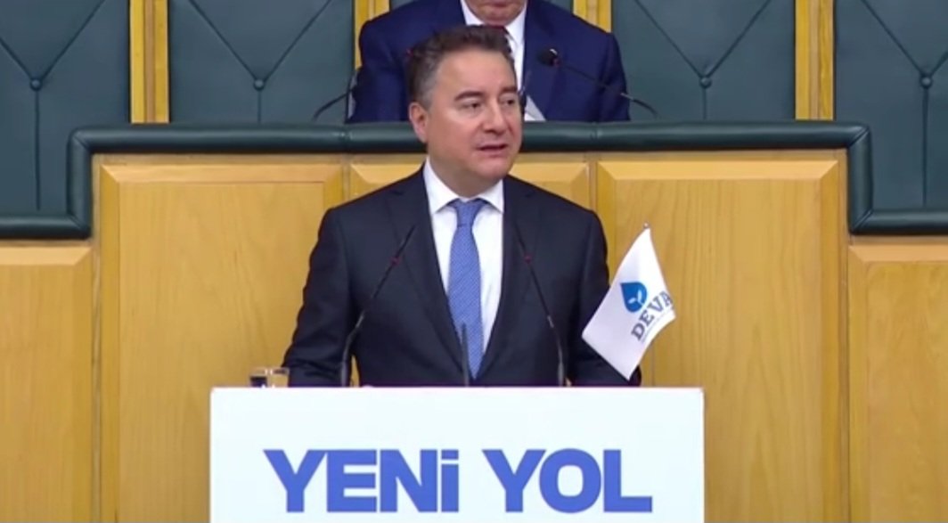 demokrasi25's tweet photo. Ali Babacan:

“KHK bir OHAL uygulamasıdır. Hukukun, adaletin geçerli olduğu bir ülkede KHK garabeti denen bir uygulama yaşanamaz.

Toplu cezalandırma hukukun üstünlüğünün olduğu ülkelerde yaşanmaz.”

#DEVAPartisi
#KHKMağduriyeti
#10YıllıkKHKGerçeği https://t.co/QlJR90QfJc