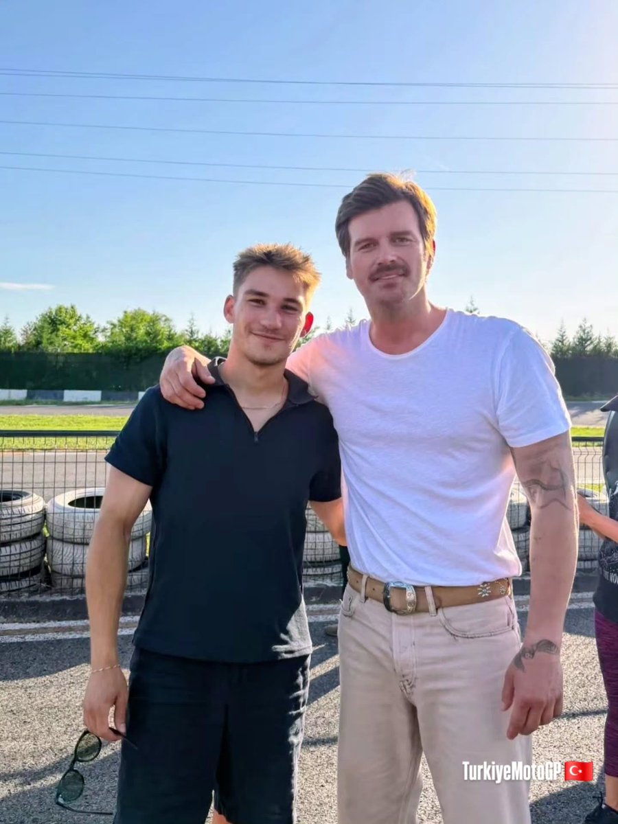 KT_Fans's tweet photo. #KıvancTatlıtug #KıvançTatlıtuğ
Kıvanç Tatlıtuğ with the Moto2 World Championship Rider Deniz Öncü https://t.co/RTeSg2WTPA