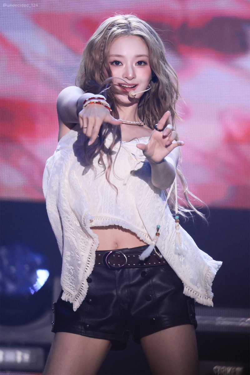 undecided_124's tweet photo. #이나경 #LEENAGYUNG
#프로미스나인 #fromis_9

260615 https://t.co/x63FHj27vC