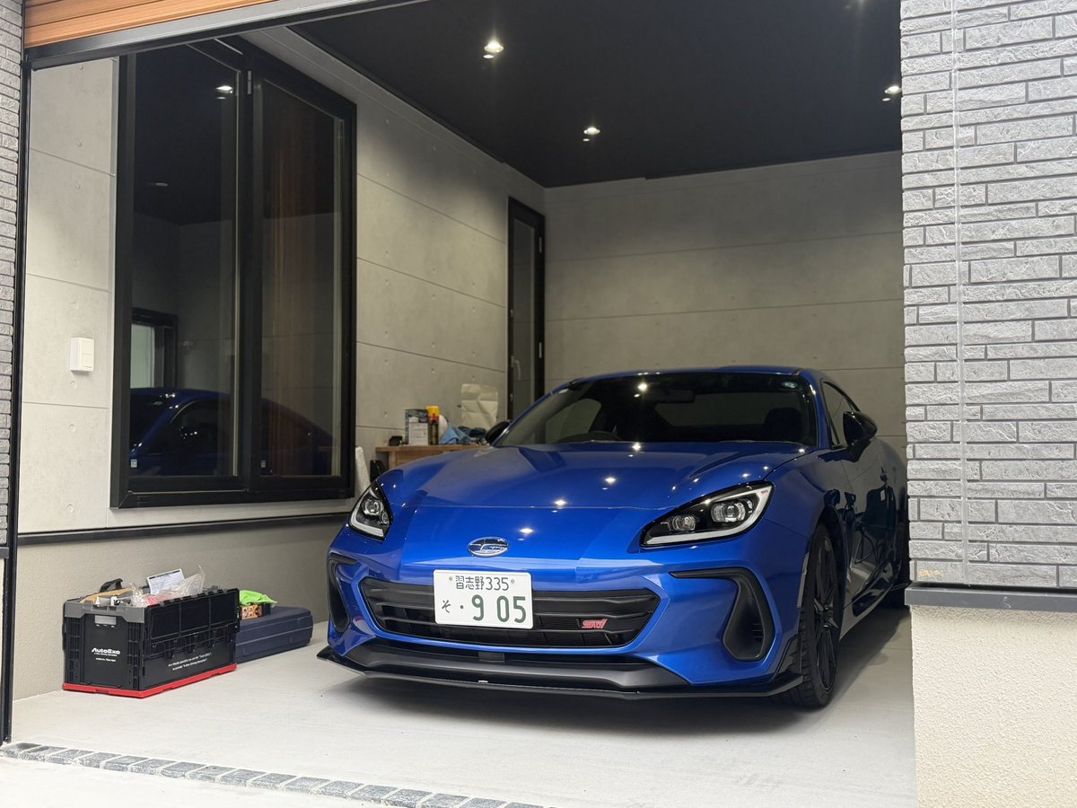 990Sro's tweet photo. BRZのコーティング拭き跡残ってしまった😇
初めてだからしゃーないか
ND &amp;NAも元気です👍 https://t.co/K62kakdhQp