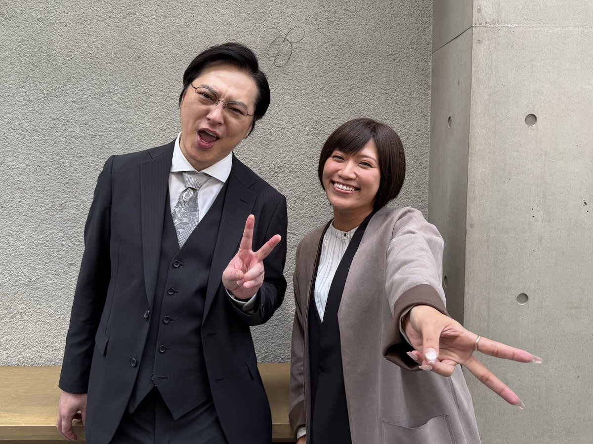 tx_drama9's tweet photo. ◤◢◤　　#ふりデカ 𝙊𝙁𝙁-𝙎𝙃𝙊𝙏 　　◢◤◢

実は、こんなにギャル全開のお二人も📸

最終回まであと2日🗓️
お見逃しなく👀

★TVer第8話見逃し配信はこちら🚨
https://t.co/uUhuGirMIt

#塚本高史 #信子 https://t.co/YmqK0cd1Az