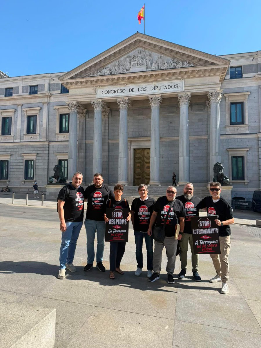 STR_Sindicato's tweet photo. 🏛️ Hoy hemos llevado la voz de los trabajadores de Dow Tarragona al Congreso de los Diputados.

Seguimos reclamando transparencia, información y alternativas ante el anuncio de hasta 138 despidos en España.

Porque detrás de cada puesto de trabajo hay una persona, una familia y un proyecto de vida.

Continuaremos reuniéndonos con los distintos grupos parlamentarios para defender el empleo y el futuro industrial de Tarragona.

Porque en Tarragona no sobra nadie.

#Dow #Tarragona #Industria #Empleo #Congreso #STR