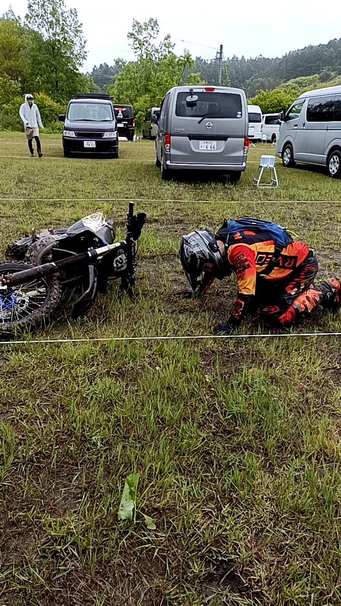 GSXR75014's tweet photo. CGC大町。
また雨、降ってこれになりたい。

＃CGCを許さない https://t.co/mJQkYiiJSk