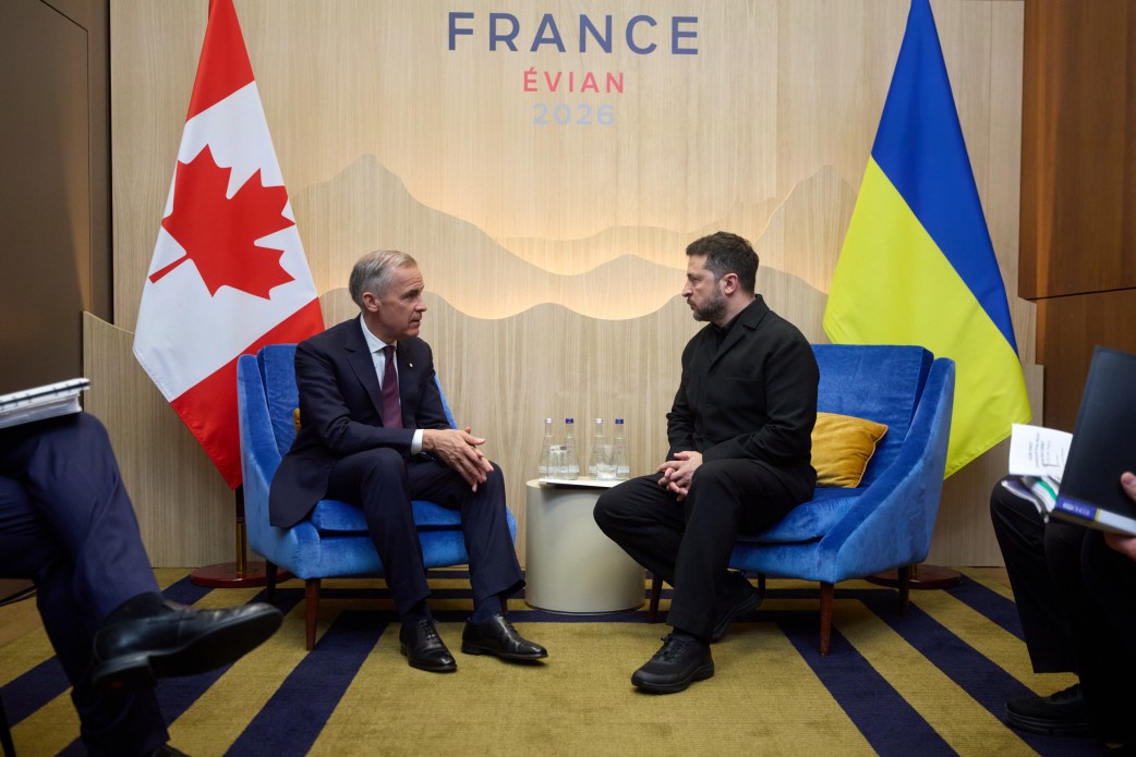 hautpanel's tweet photo. Mark Carney : le Canada impose plus de 160 nouvelles sanctions à des individus, entités et navires russes https://t.co/tBYKojdZfs https://t.co/3YDSEV3fhl