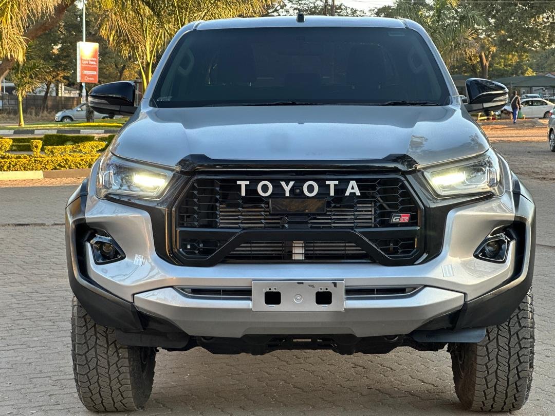 carmarketzim's tweet photo. JUST LISTED ON VerifyMota - Zimbabwe’s ultimate car marketplace 
✨ Recently Added
 TOYOTA HILUX GR SPORT
$65500
+263771919890
View full specs, features &amp; more photos here:https://t.co/AfQwirSQe5 https://t.co/YcXvugCgEC