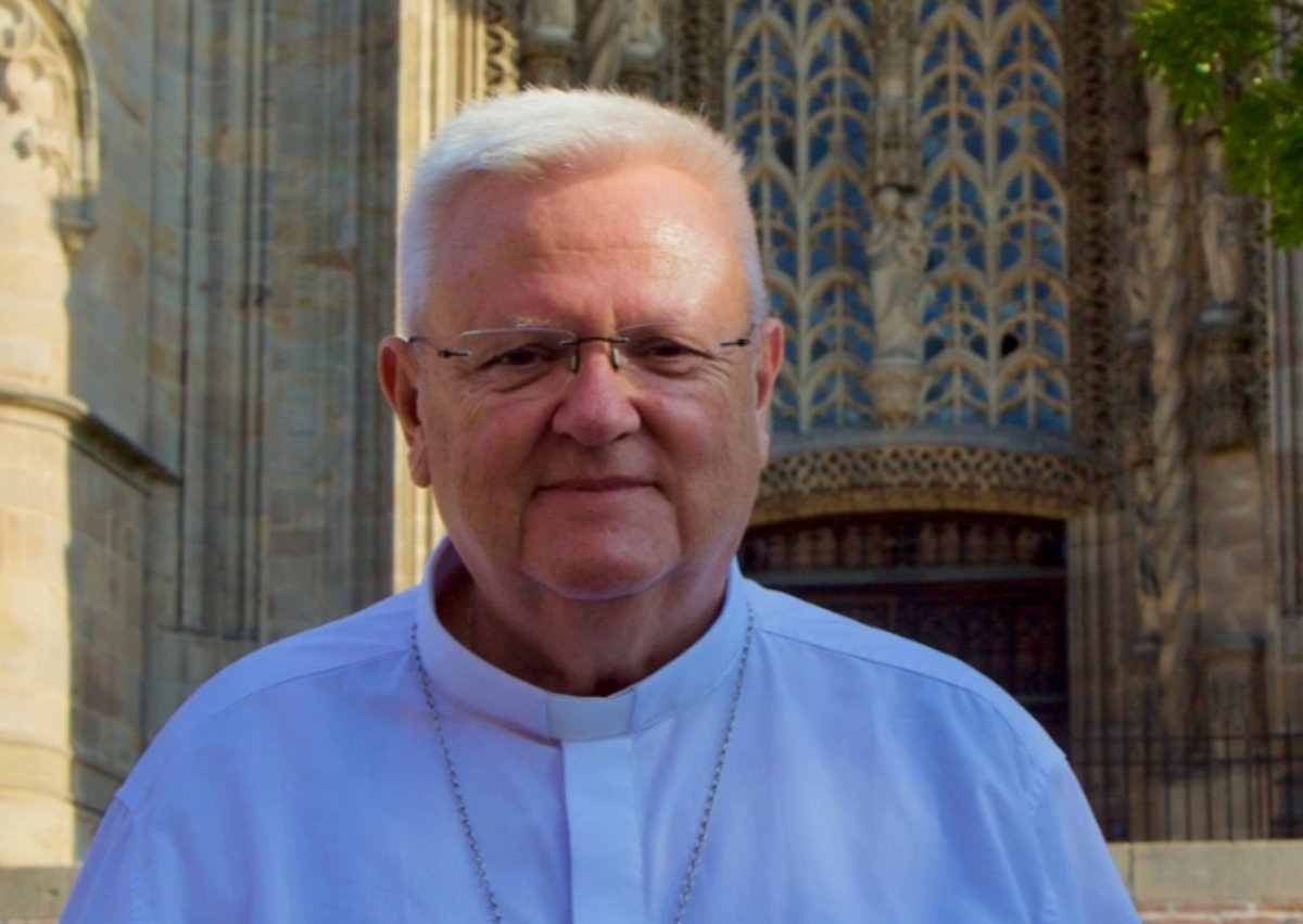 tribuchretienne's tweet photo. 🔴Monseigneur jean-Louis Balsa, archevêque d'Albi, dénonce le "repli sur soi" et s'en prend au maire de Castres

➡️ La déprogrammation d'une pièce de théâtre consacrée au parcours d'un réfugié a provoqué une vive réaction de l'archevêque d'Albi

➡️Dans un communiqué remarqué, Monseigneur Jean-Louis Balsa a dénoncé une « censure » et rappelé le devoir d'accueil envers les migrants

#migrants @Eglisecatho #castres