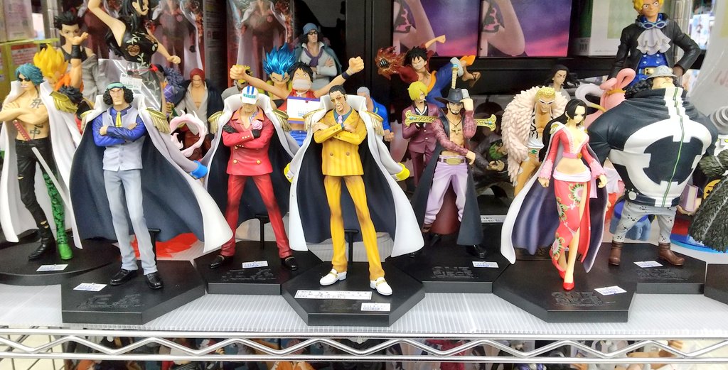 ワンピースやドラゴンボールのフィギュアたくさん入荷いたしました