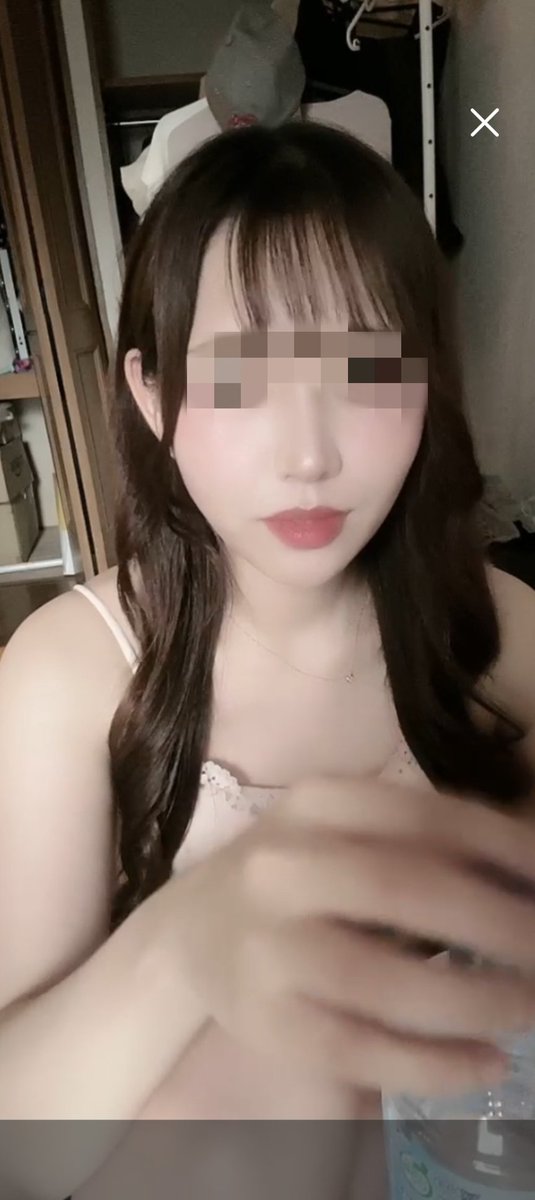 Jonchi_Kim's tweet photo. シルバー＋のブス配信者のこいつがコラボバトルに負けたらリスナーにお前らとか負けてリスナーにガチ切れするこいつ何なん？
まだ20代半ばの小便臭いブスがえらそうにすな！
カス！
所詮お前シルバー＋止まりやwwwꉂ🤣𐤔
#ふわっち
#ふわっち女性配信者
#ブス配信者 https://t.co/J7hyEN7L1U