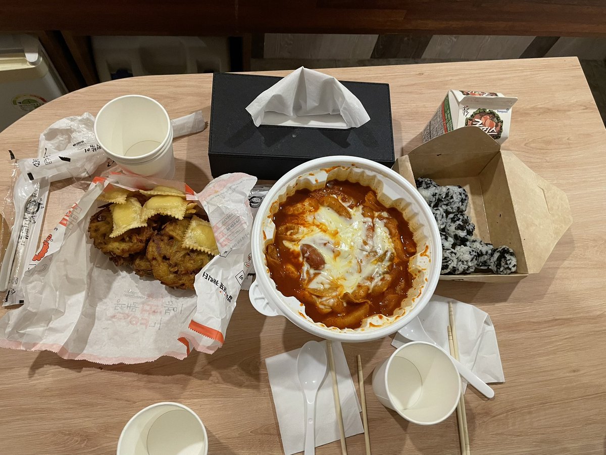 푸푸 tweet media