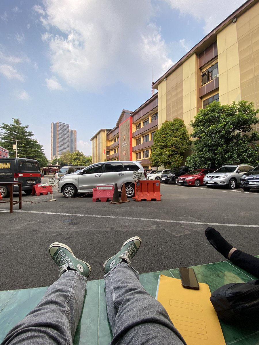 KuungBoy's tweet photo. 😪📲🤝💻⚖️😪 https://t.co/PocVlbjfPM