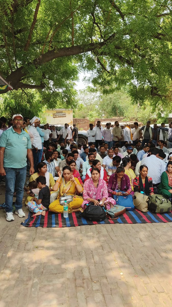 iVishalSirohi's tweet photo. #RemovePTR

 एक ही प्रार्थना, एक ही पुकार—
शिक्षक दम्पत्तियों को मिल जाए अपना परिवार।
PTR की शर्त समाप्त हो।
@myogiadityanath 
@thisissanjubjp 
@basicshiksha_up 
@UPGovt 
@CMOfficeUP 

#RemovePTR

#RemovePTR https://t.co/OcRgjF3F9a