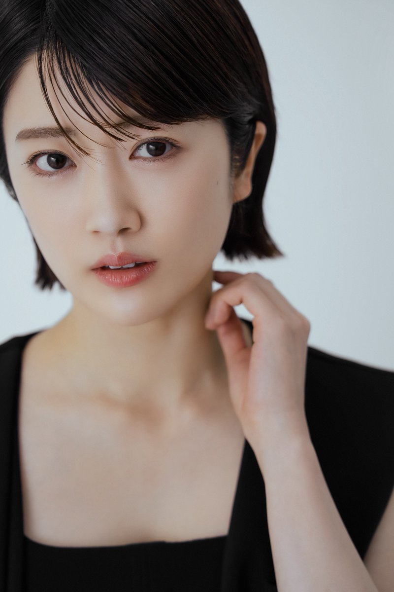 樋口日奈　引退品 明日6/18(木)20時より、ファンクラブ生配信を行います。 ※多少時間が