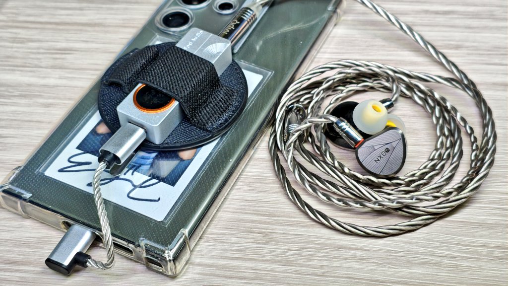 皆様こんばんは🌌 今夜のお供は IEM ➠ NiceHCK NX8 Ti CABLE ➠ ivipQ