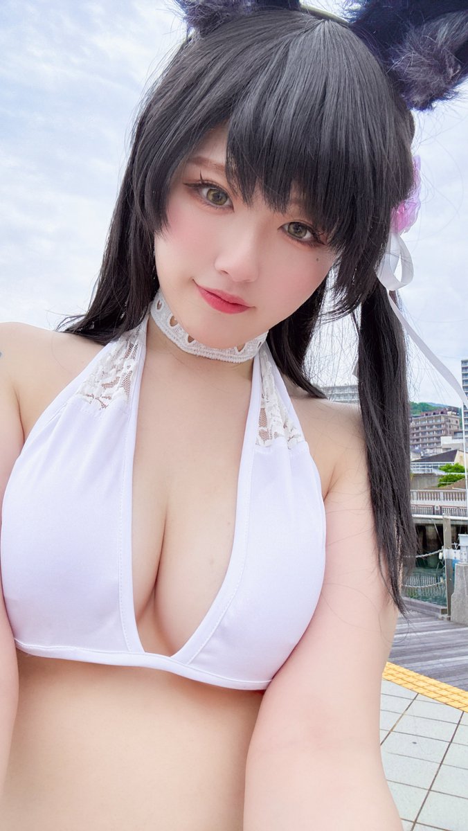 the_ku_jw24's tweet photo. 自撮りがあんまり上手じゃない愛宕が指揮官に送った写真 https://t.co/rAUFcMxCBk