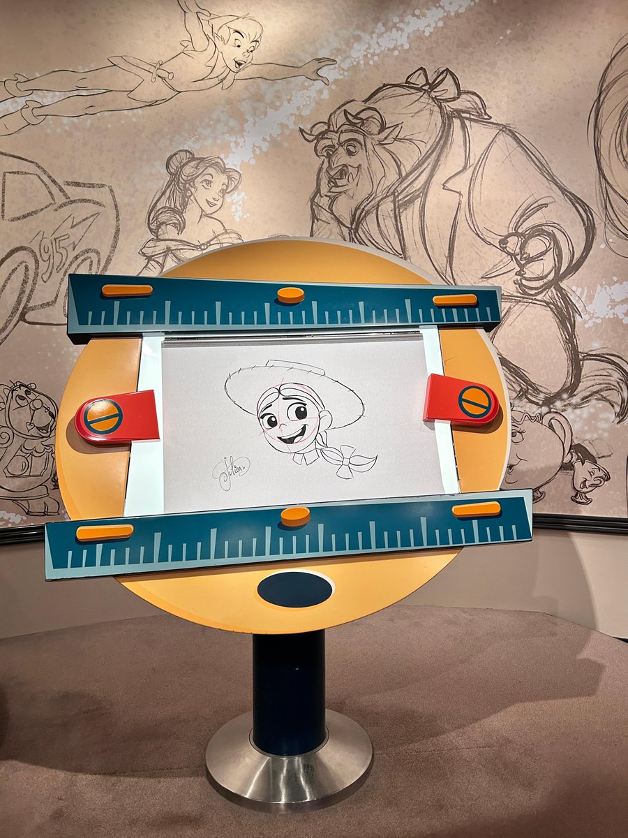 DisneylandParis's tweet photo. Prêts à plonger dans l’univers Toy Story 5 ? 🤠🚀
📸 Rencontrez Jessie, Woody et LilyPad pour des photos souvenirs.
✏️ Apprenez à dessiner vos héros favoris !
Le combo parfait pour partager de bons moments en famille ou entre amis à Animation Celebration. ✨ 
#DisneyAdventureWorld