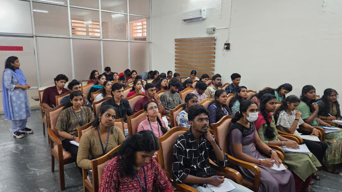 ncc_mg's tweet photo. Mahatma Gandhi College conducted the Census Awareness Quiz Competition, “Our Census, Our Development,” on 17 June 2026. Ms. Arathi P J , 1st year MSc . Physics won First Prize. The programme promoted Census awareness. https://t.co/Ak0H7mlDxo