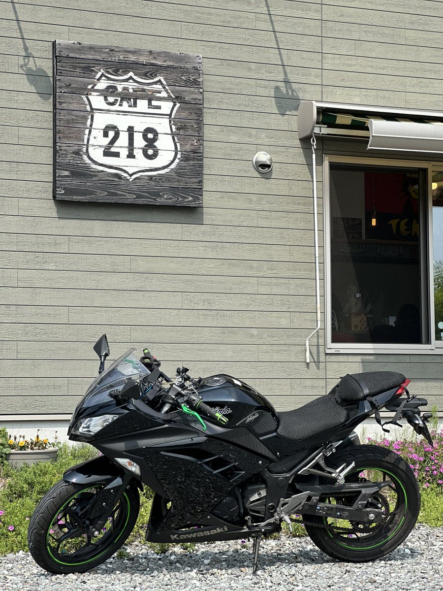 Ma8179Sa7715Ki's tweet photo. #バイク乗ってなかったらココ絶対来てない場所100選 

① #cafe218（熊本県）
② #コルセベース（大分県）
③ #道の駅小国ゆうステーション（熊本県）
④ #BOBCAFE（兵庫県） https://t.co/zYLHcD2GD6