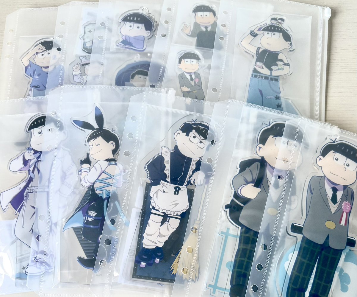 nono_0857's tweet photo. 薬以外の精神安定剤な存在のカラ松
常に眺めてる訳じゃないけど、ずっと隣に置いててひとりじゃないよねみたいな感じ… https://t.co/KKk8OX1vig