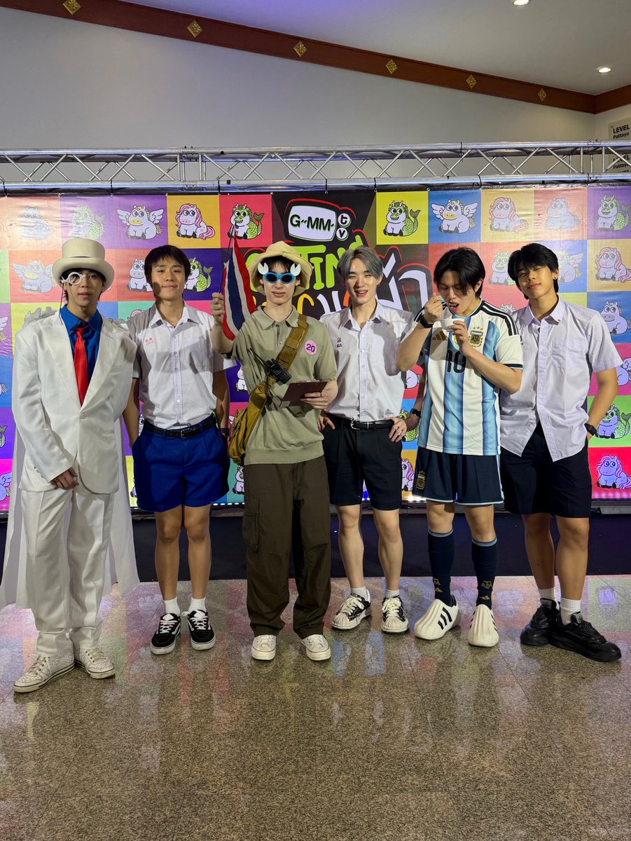 HongofficialTH's tweet photo. 🍦IG — krit_r333 Posted
🗓 17 / 06 / 26

tour time🤳🏻🎯

🔗 — https://t.co/bo7f3qVXey

➖  
LYKN HOWLIDAY 2026
#GMMTVOuting2026
#hongshihoshi #LYKN https://t.co/5tUm5CPo4O