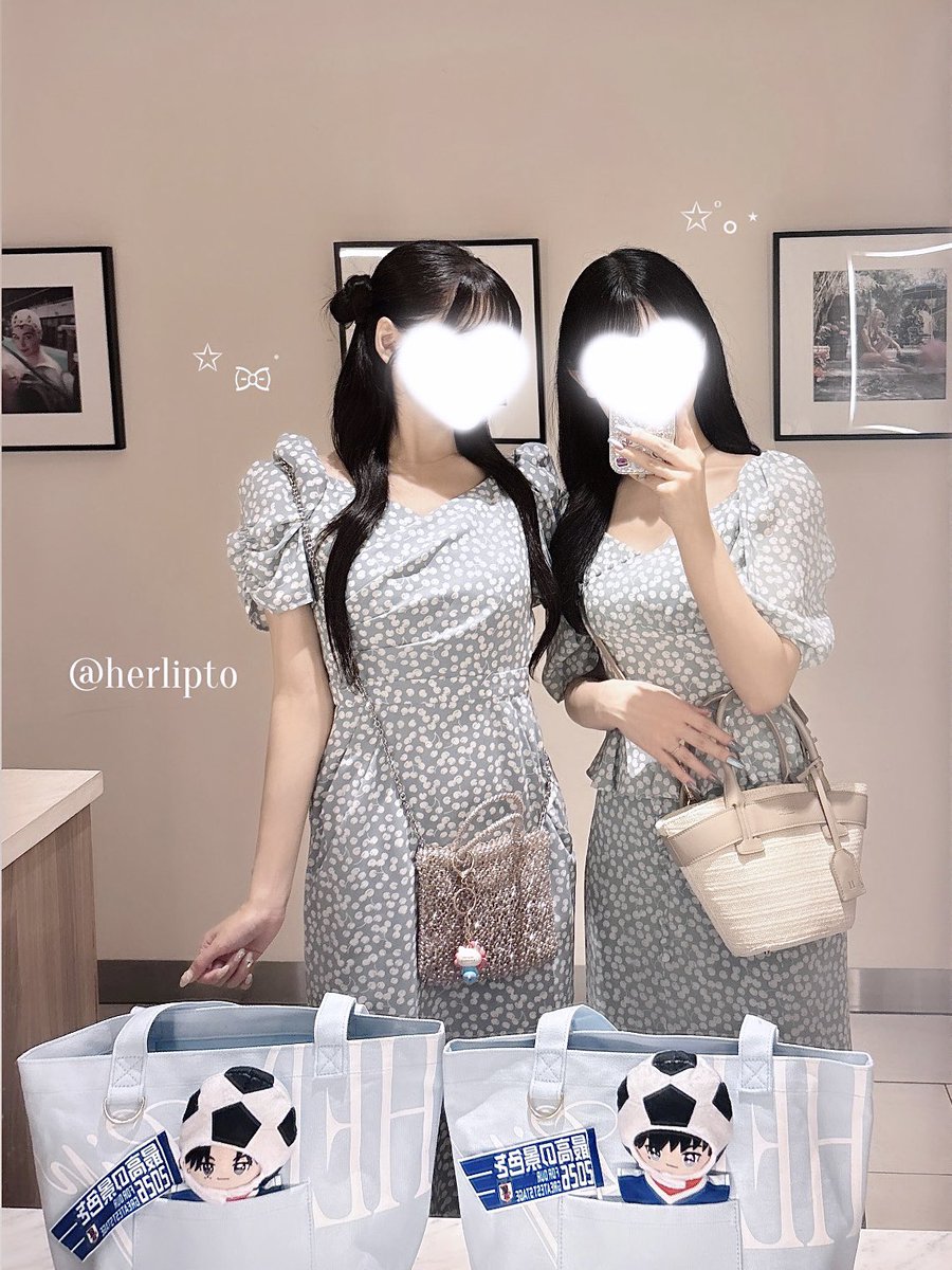 eienninare's tweet photo. ⟡⁺.

友達とOne Pieceのmisty blueと
Two Pieceのlight greenでCherry合わせ🍒♡
baby blueのロゴトートもかわいい⟡⁺.
#herlipto https://t.co/5r10fyrl2i