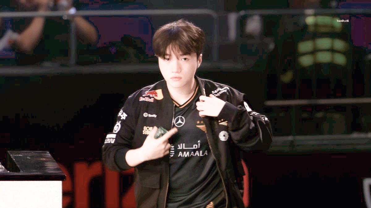 T1Dattebayo's tweet photo. 드라마 한 부분 등장씬 같다 
……(\__/)
……(=’.’=)
…☆(”)_(”)☆ https://t.co/nBn5dsYJHp