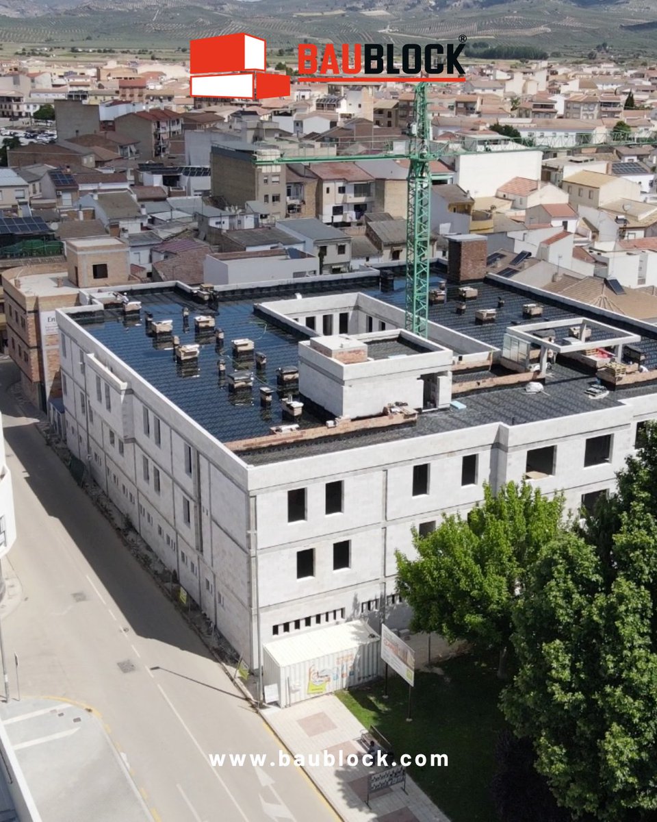 baublock's tweet photo. 🚀 En Huétor Tájar, Baublock ya forma parte de un proyecto de referencia: una residencia para mayores de 127 plazas construida con más de 25.000 m² de muros de #HCCA fabricado en España.

✔ Hasta un 40% de ahorro energético
✔ Resistencia al fuego de hasta 4 horas

#Baublock https://t.co/lrk6Vimasn