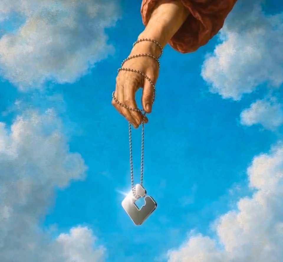BumBrainCrypto's tweet photo. Just claimed my @generalbreadco necklace, download the first agentic neobank built on bitcoin and get yours here https://t.co/308YTN5rMX https://t.co/DHpBj0kSK3