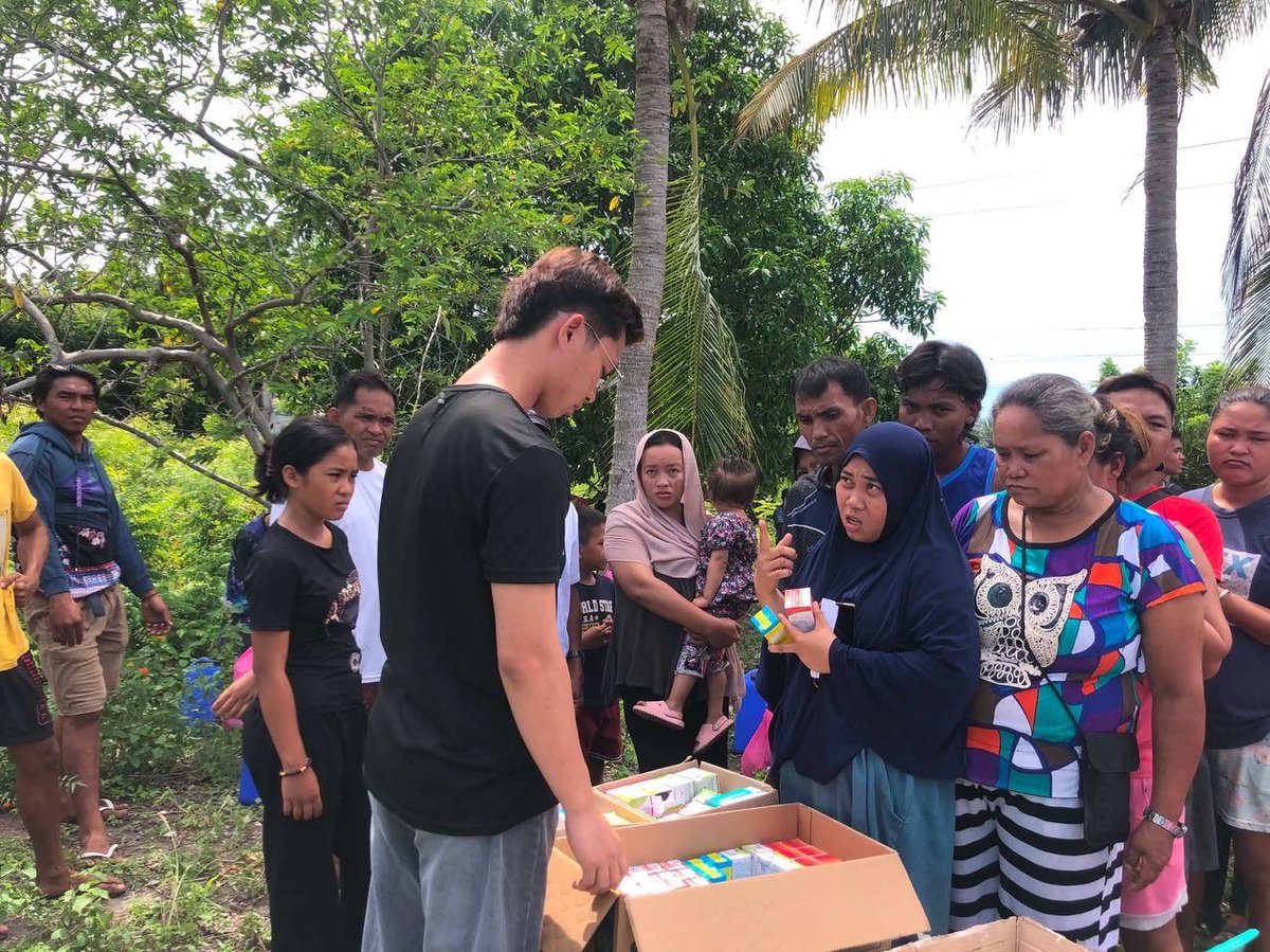 angatbuhay_ph's tweet photo. RELIEF FOR SARANGANI PROVINCE

#AngatBayanihanInAction: Napaghatid tayo ng food packs, inuming tubig, at mga gamot para sa mga residente ng Purok 5, Tinoto, Maasim, Sarangani Province na lubhang naapektuhan ng 7.8 magnitude na lindol. https://t.co/CczYeEQ64E