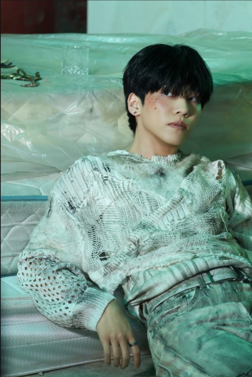pudding_316g's tweet photo. Open The Door 멜론 매거진 #유토 #YUTO https://t.co/yRiqRUUhgT