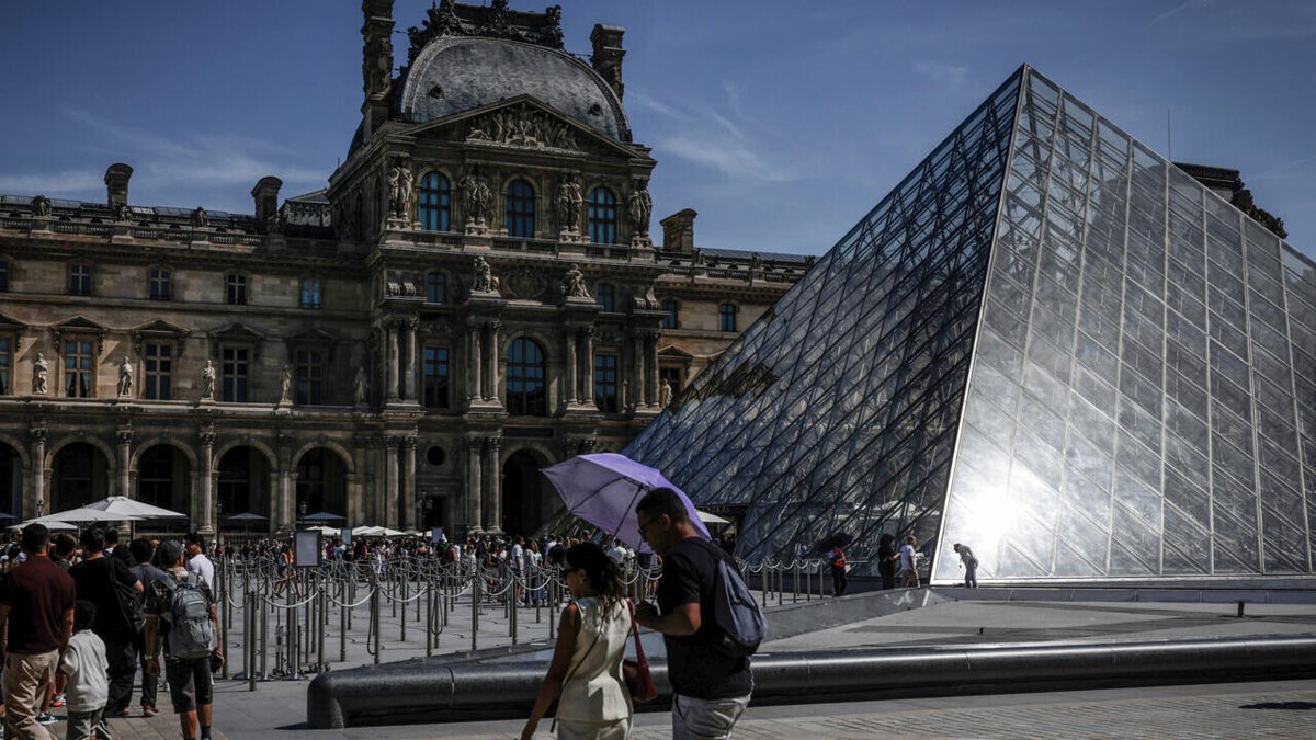 FRANCE 24 English tweet media