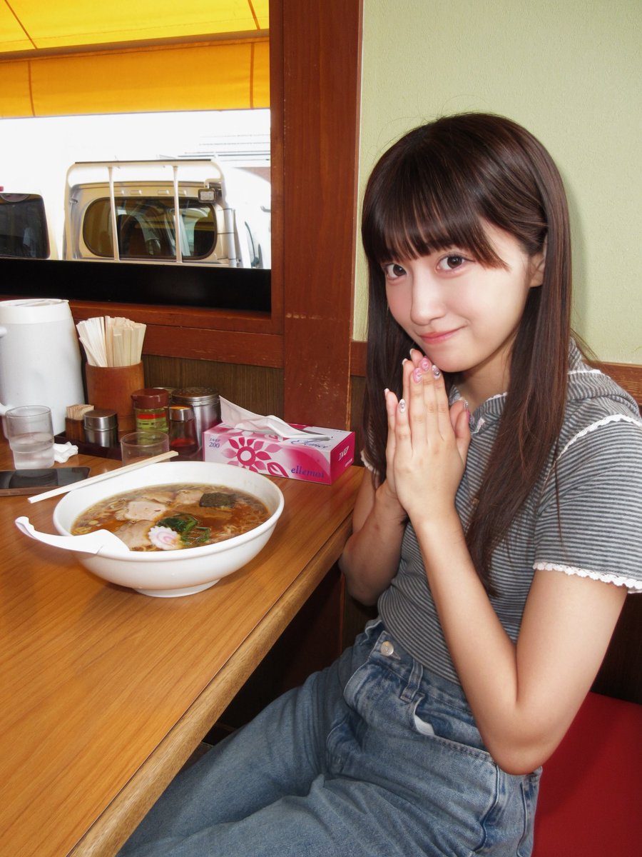 TCC_sara's tweet photo. 新潟県小千谷市のおさらの大好きなところ！💚💚

「ラーメンヒグマ」さんっ！
「クレープハウス果実の星野屋」さん！

どちらのお店も小さい頃から何回もたくさん行って美味しくいただいてたおさらの大好きなお店です♡

この間行けたからお写真共有してあげます📸‼️

#天真爛漫に咲け向日葵少女 
#小千谷市