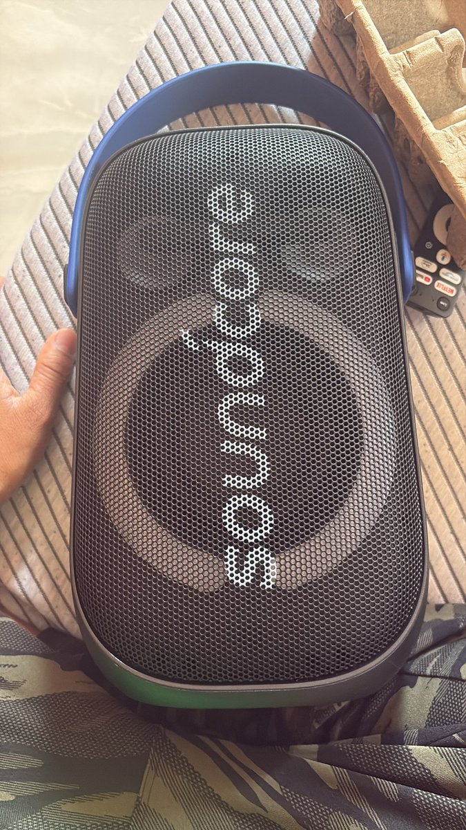 ManuConquerer's tweet photo. @soundcoreaudio bought this speaker about a month ago! And today after full charge suddenly stopped working and doesn’t turn on. India customer care number 18003138831 listed in app doesn’t connect. How the hell can this happen with such a reputed brand? https://t.co/YqGvjqK4PG