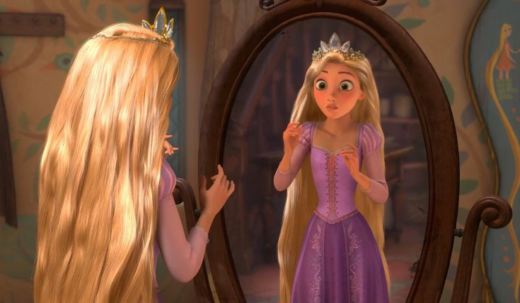 reminiscinbby's tweet photo. disney princess mirror moments https://t.co/FCj9GIktxL