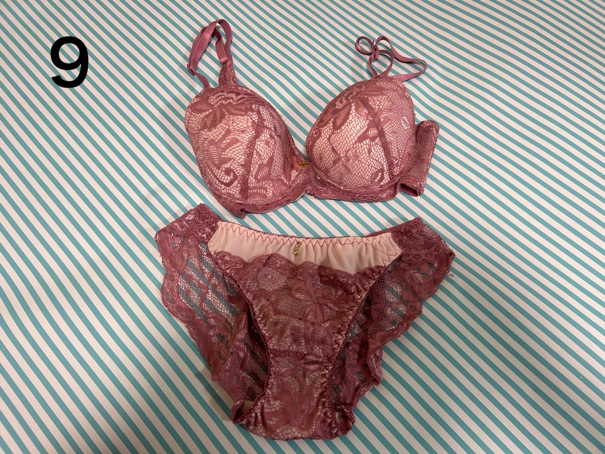 PrU3SFlnrw44293's tweet photo. 最近買う人減ってきたし、いいねの数も減ってきたから下着販売は引退しようかな。
最後の4枚出して売れなかったら引退する😭
また下着が溜まったら復活すると思うけど、一旦引退しますので、欲しい人はお早めにDMくださいね💕
#下着売ります  #下着売り子  #下着販売 https://t.co/NzSGmbUHrk