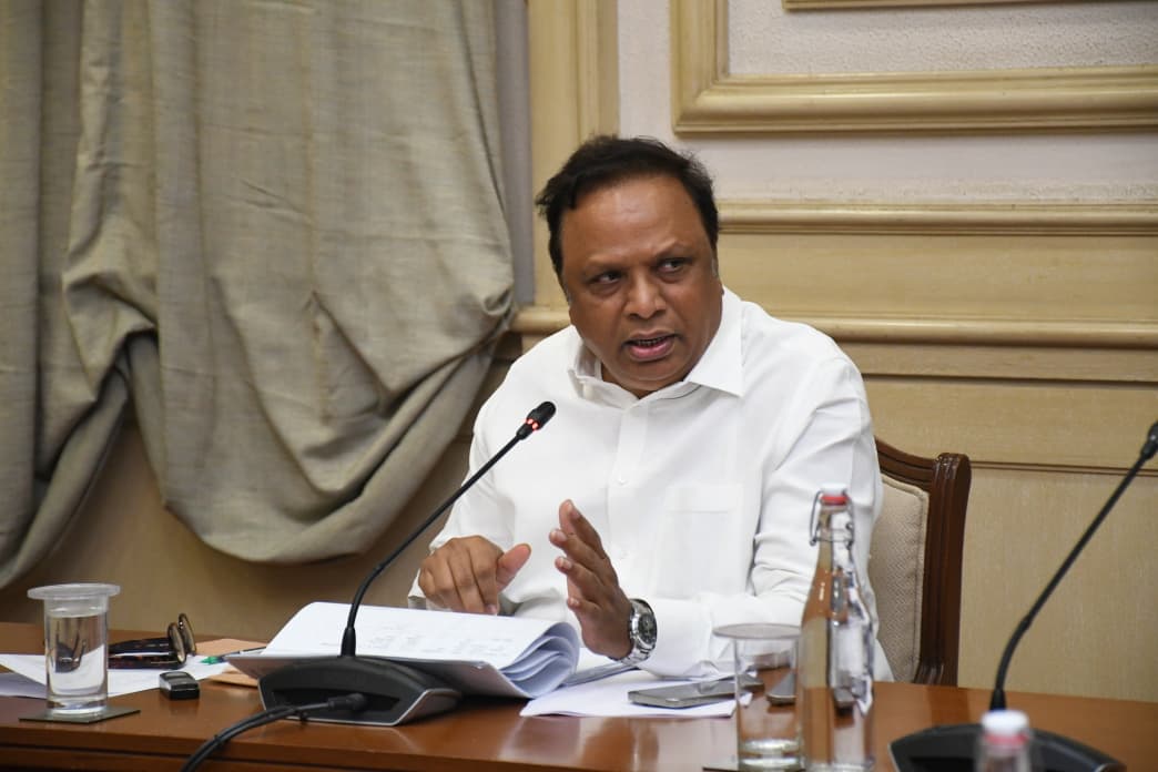 ShelarAshish's tweet photo. राज्यातील धार्मिक, राजकीय आणि सामाजिक आंदोलनांदरम्यान दाखल करण्यात आलेले खटले मागे घेण्याबाबत मंत्रिमंडळ उपसमितीची आज बैठक घेतली. चर्चेअंती 44 खटले मागे घेण्याबाबत शासनाला शिफारस केली. यापुर्वी झालेल्या बैठकीत 77 खटले मागे घेण्यात आले होते. 

आज निर्णय झालेल्या खटल्यांमध्ये गणेशोत्सव, नवरात्रोत्सव, दहीहंडी, सामाजिक कार्यक्रम, गोवंश संरक्षण आंदोलन, कामगार आंदोलन अशा विविध खटल्या़चा समावेश आहे.

#Maharashtra #AshishShelar