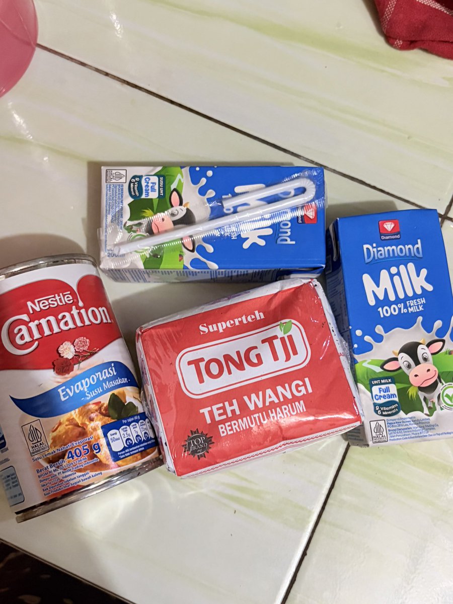 naaazzzs's tweet photo. percobaan pertama bikin ala ala deep roasted milk tea~~~~ https://t.co/WmXE8ldYCi