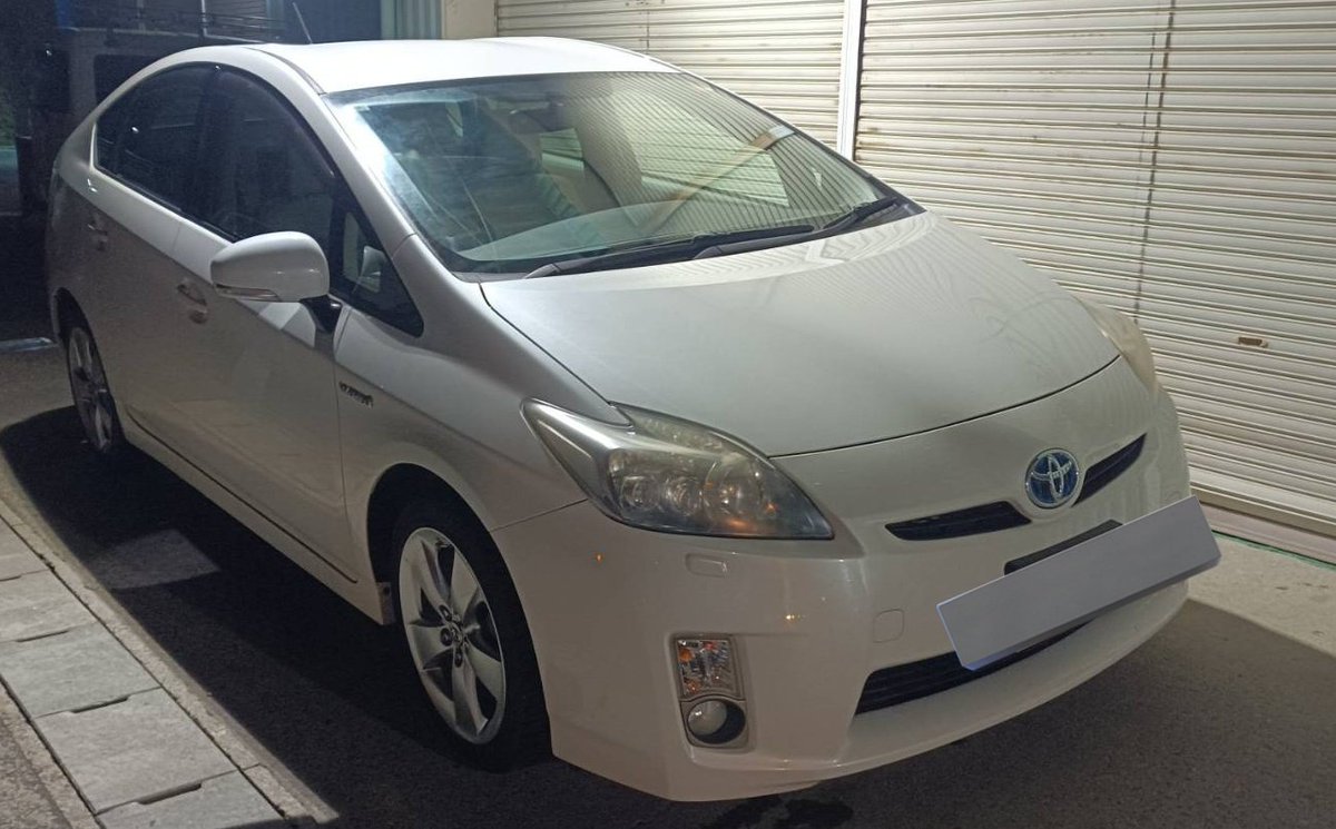 kumu_custom's tweet photo. 車検付きプリウス販売します！
走行23万キロですがまだまだ元気です！
支払い総額40万円！
#車売ります #プリウス https://t.co/7GnqnOZjQC