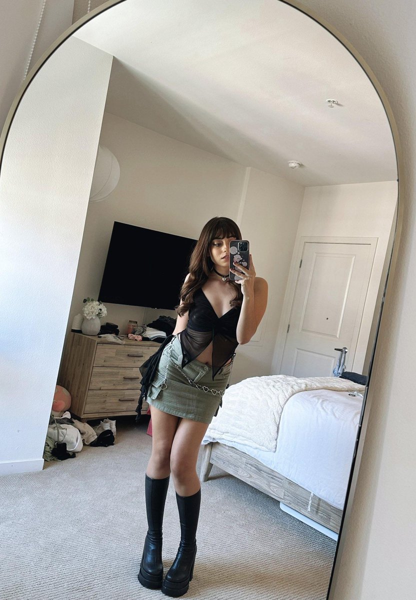 WhatIsPleasureX's tweet photo. Mornings. https://t.co/Nq5rEYUufs
