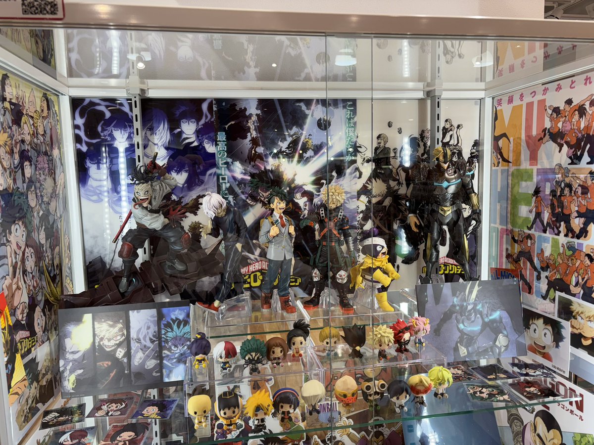 WpXblVRIfL29792's tweet photo. 先行展示見てきたけどどれもクオリティやばい、、

峰田デカいな笑 https://t.co/rj6c0Rjp9n