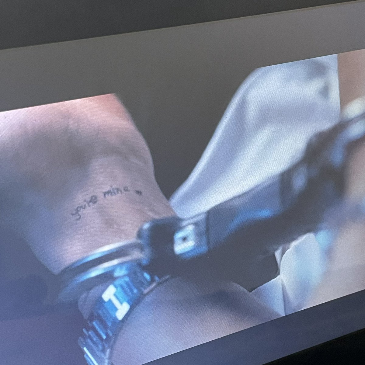 dullingtheache's tweet photo. YOUR FAULT LONDON SPOILER 
-
-
-
-
-
my fucking last straw.
nick fighting someone for the first time since he said that he would never fight again
nick looking at the you’re mine on his wrist while being taken to the police
and i can’t stand to see asha crying
yeah i’m dead https://t.co/dulSU3XKjH