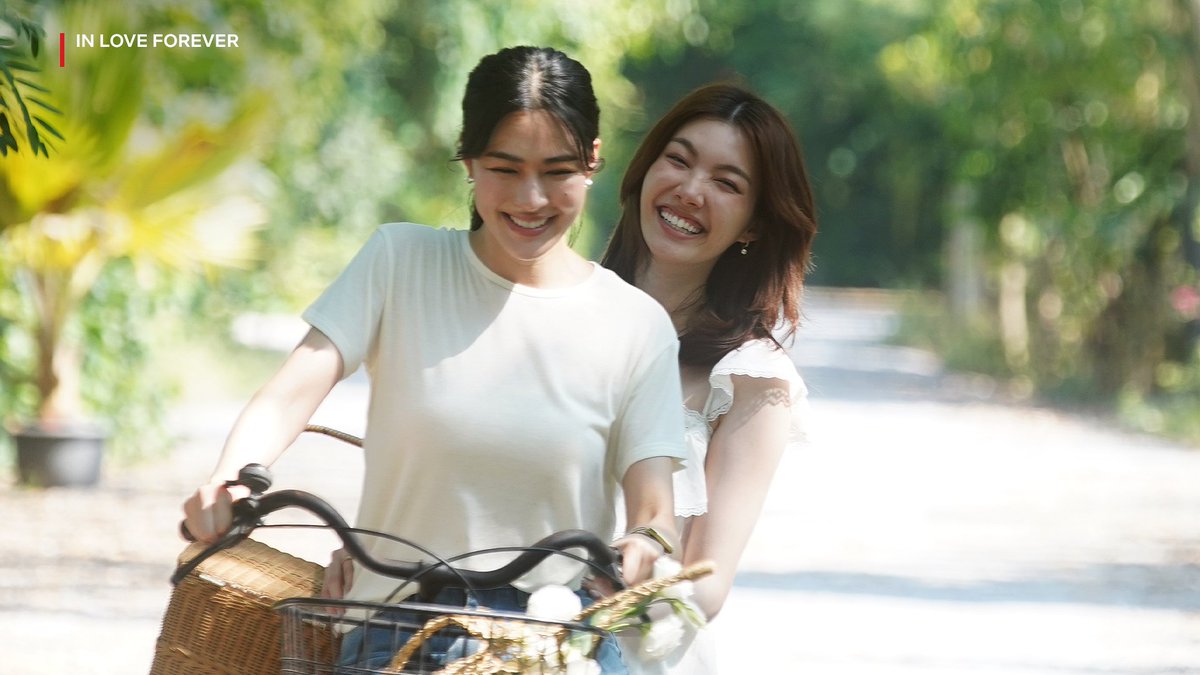 Netflix_PH's tweet photo. My JKR self is living 🥰 I can’t wait to watch In Love Forever with you all when it arrives on June 19! 

#InLoveForever #หลิงออม #LingOrm #Lingling #Orm #หลิงหลิงคอง #ออมกรณ์นภัส #LinglingKwong #OrmKornnaphat https://t.co/j1178DnR3X