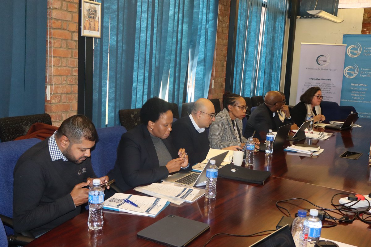 CGE_ZA's tweet photo. @HigherEduGovZA and @HigherHealthSA delegates are led by the Minister, Hon. Buti Manamela, who joined the engagement virtually. The Minister, provided guidance on the structure of the discussions. In his remarks, he acknowledged that there are policy and legal gaps. https://t.co/UZDzYaTLP1