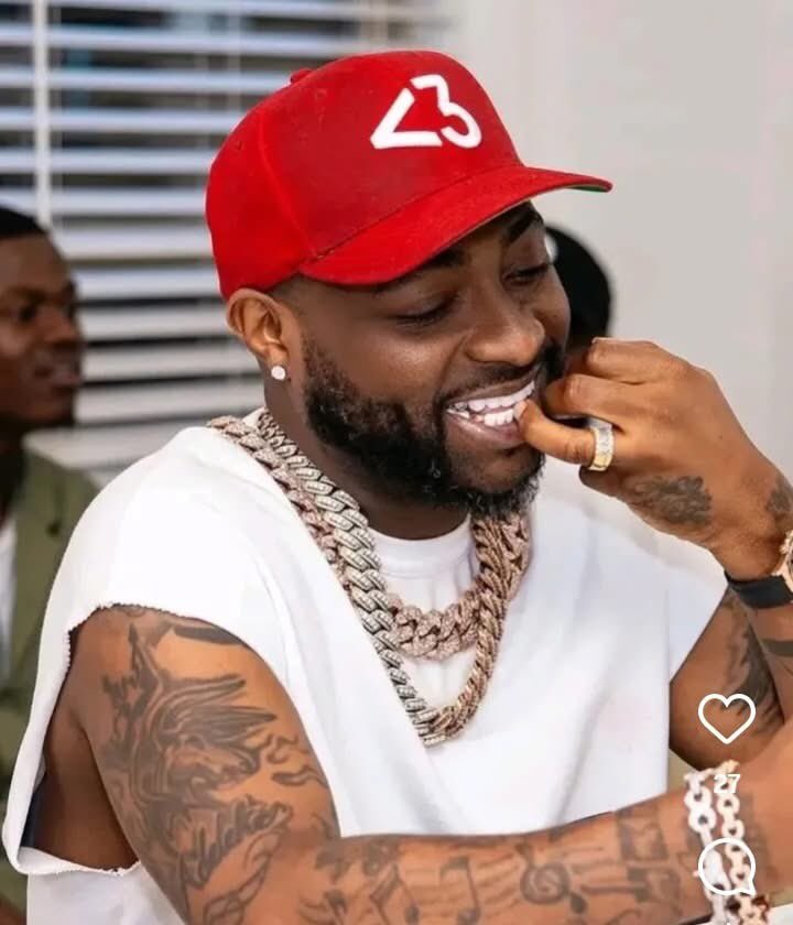 realprinceabdoo's tweet photo. Finally @davido  has seen @kahuturarara post on his performance at the world cup, i guess OBO was 😠angry by the way Rara is pronouncing his name Debido instead of Davido 😄😄.

It’s a big slap to the north seeing Rara and his team celebrating APC govt. upon all the killings. https://t.co/T40kSZnqFk