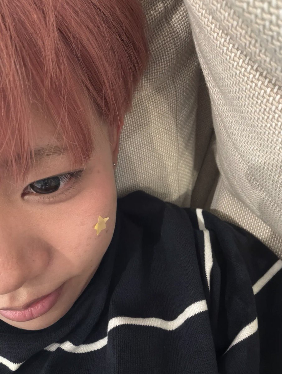pxajjffkj's tweet photo. この前まで金髪だったけどピンクに染めた
 #ゲイ #大学生ゲイ https://t.co/Ab31Ir3hlV