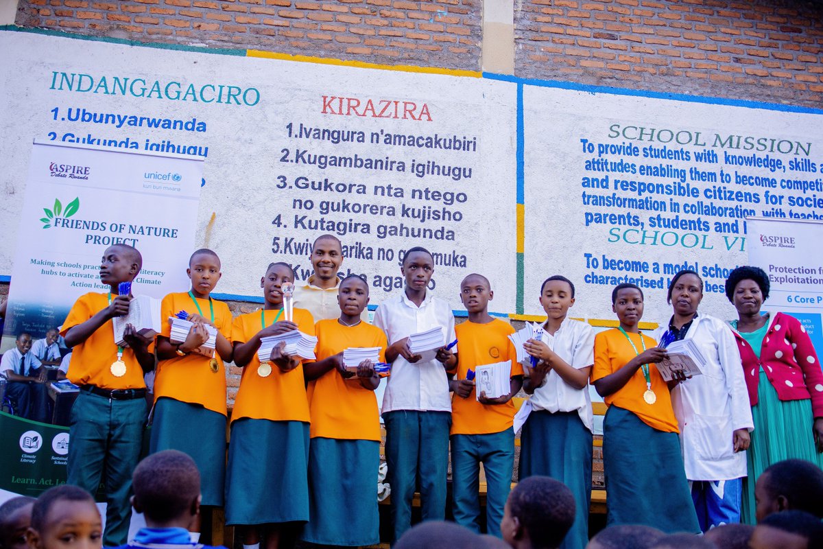 AspireDebateR's tweet photo. 320 students. 4 vulnerable districts. 1 mission.
#FriendsOfNature, supported by @unicefrw @REMA_Rwanda, is building Rwanda's next climate leaders.
We're not waiting for the world to fix this. We're training the generation that will๐
#ClimateActionRwanda #YouthLead https://t.co/2ZaleigwmU