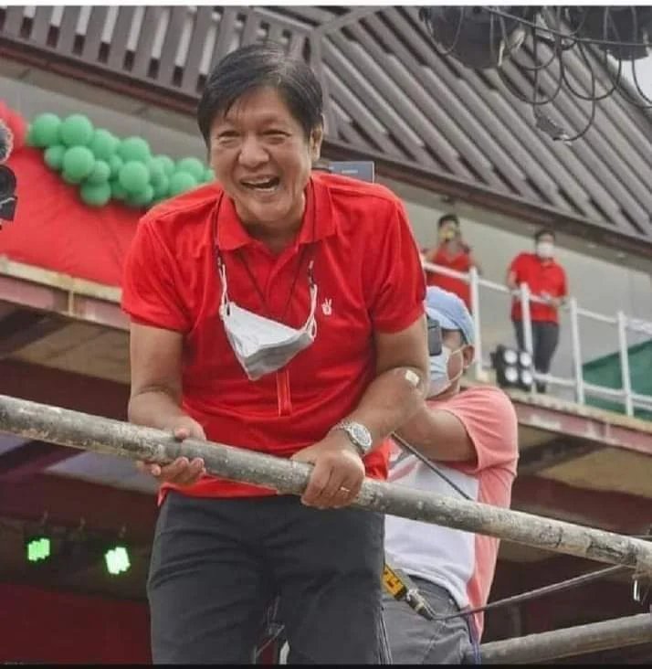 BernardAutida's tweet photo. @Poisonflats Mr.Pres.Vladimir Putin, I just request you not to get too close to the Cocaine User couple Pres.Marcos Jr.and Liza Marcos, they might stab you with a knife, they are always using drugs. They will  just borrow money from you and never pay it back. Manila, Philippines 🇵🇭 https://t.co/ZJUVF4G9IN