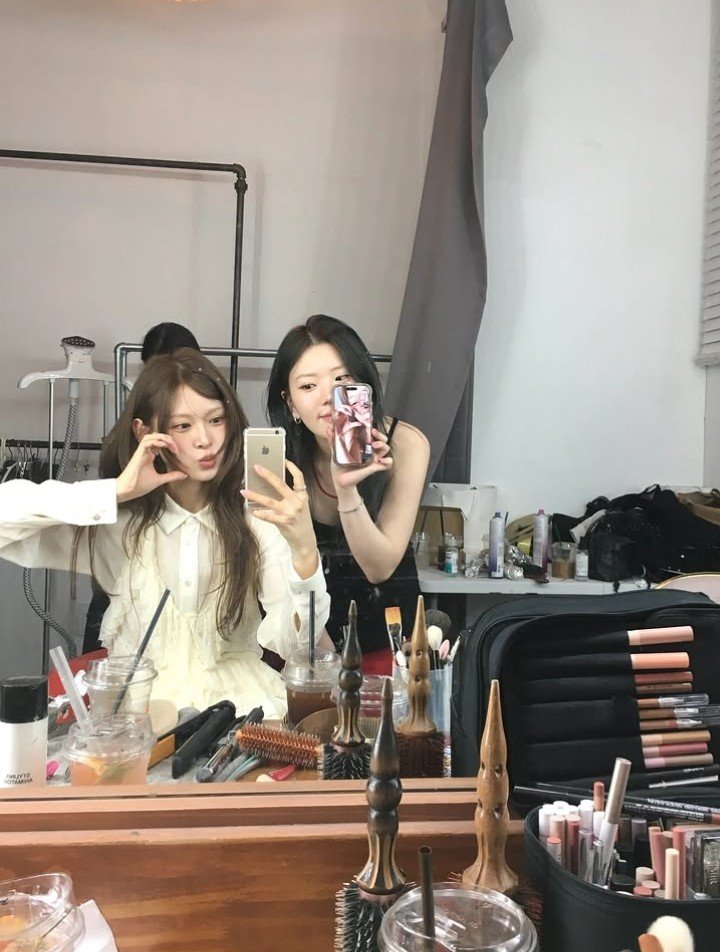 yoosilver's tweet photo. So pretty... #고은 #KOEUN #letsgoeunn https://t.co/znStlno1Id