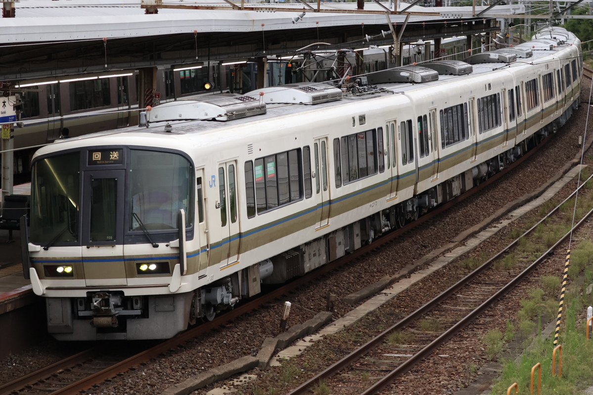 recha963's tweet photo. 回6752M
221系F05編成 吹田出場回送

昨日試運転した同編成が、向日町へとお帰りになりました https://t.co/zY4c9teLMu